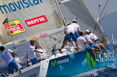 El "Movistar" inaugura el Trofeo Príncipe de Asturias de tercero El "Movistar" inaugura el Trofeo Príncipe de Asturias de tercero